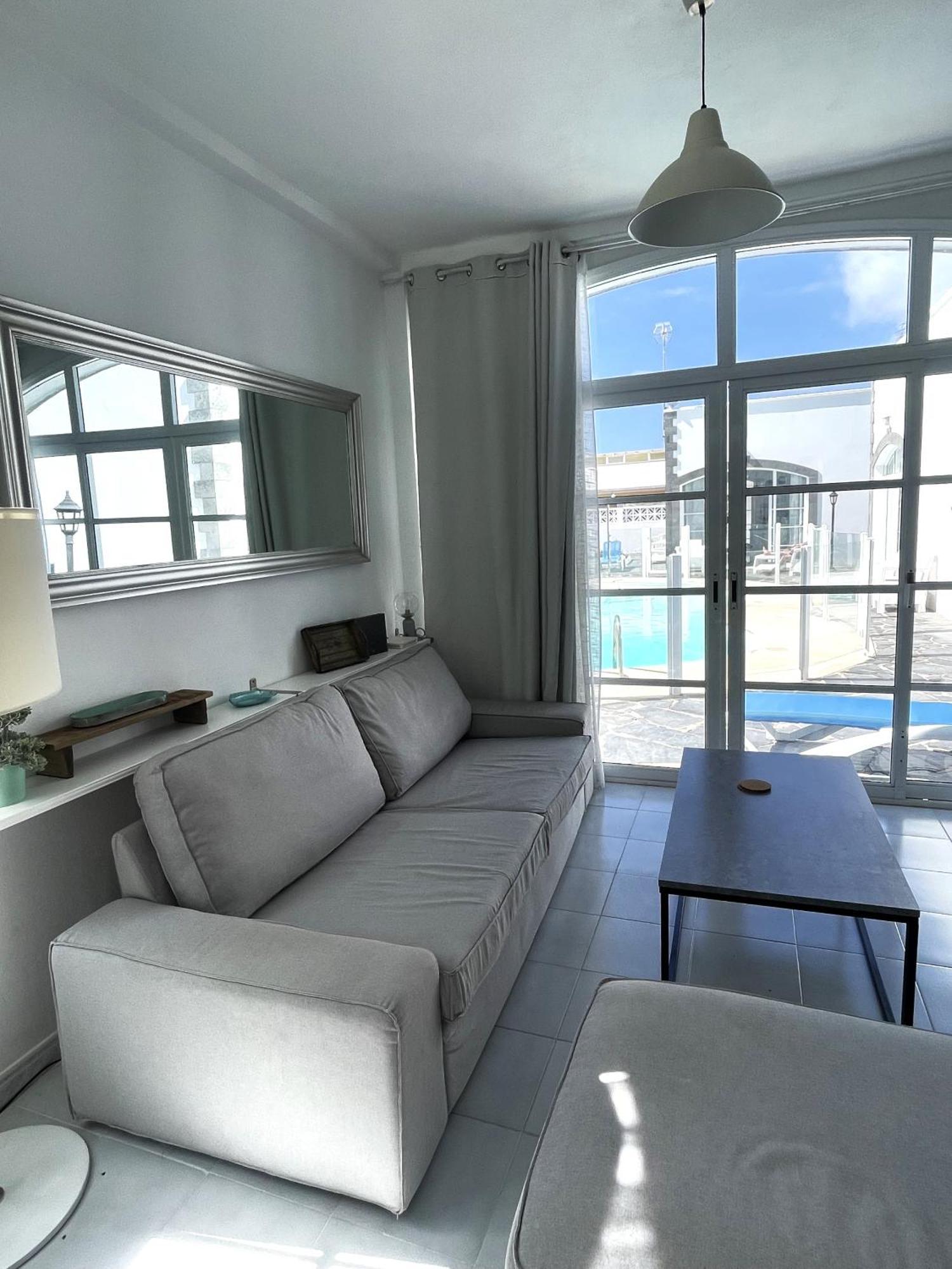 Lovely Villa - Pool Front, Private Roof Terrace, Wifi Fiber Optic คอร์ราเลโฮ ภายนอก รูปภาพ